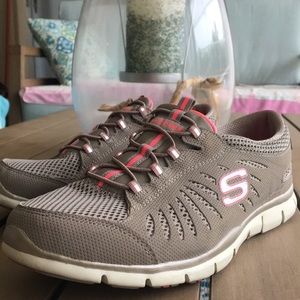 Skechers Flex Size 9